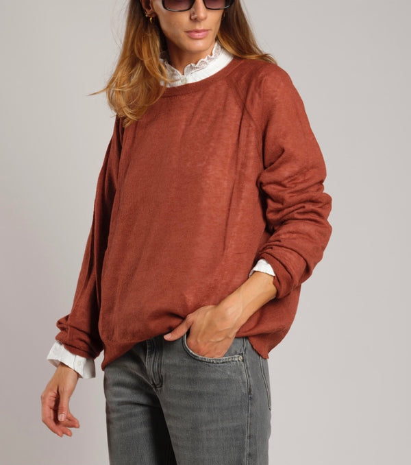 Round neck sweater