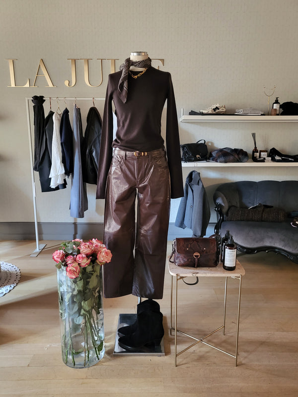 Pantaloni in eco-leather