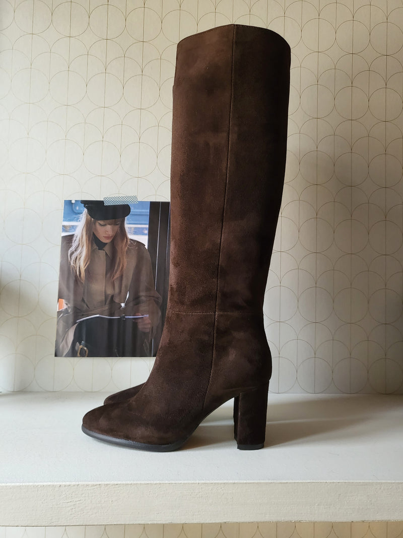 Black leather moccasin 