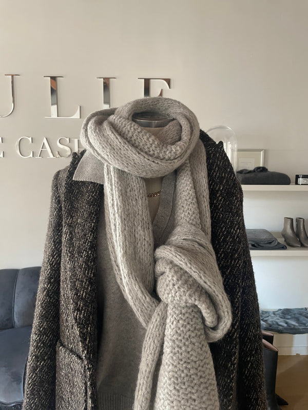 Pure cashmere pole