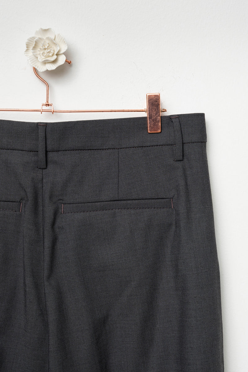 pantalone con pinces grafite