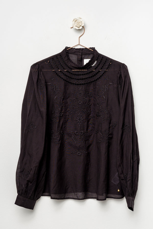 Camicia blusa ricamata