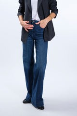 HIGH WAIST AND FLARED LEG JEANS