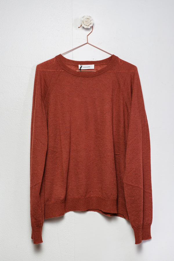 Round neck sweater