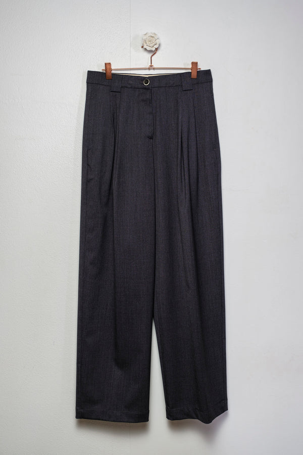 Pantalone con pinces