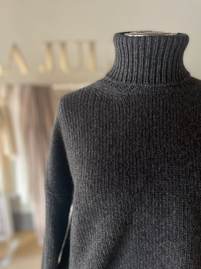 High neck in cashmere