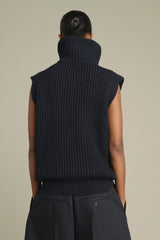 SLEEVELESS CARDIGAN IN WOOL