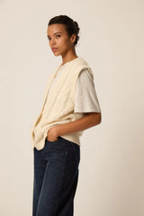 ECRU SLEEVELESS CARDIGAN