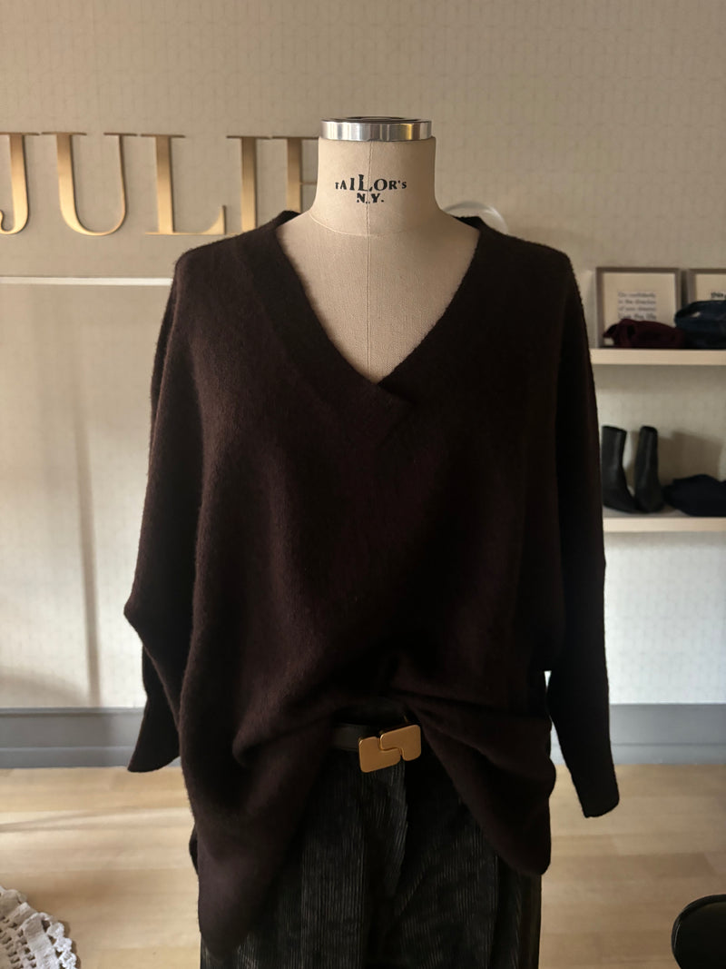 SUIS | V-NECK