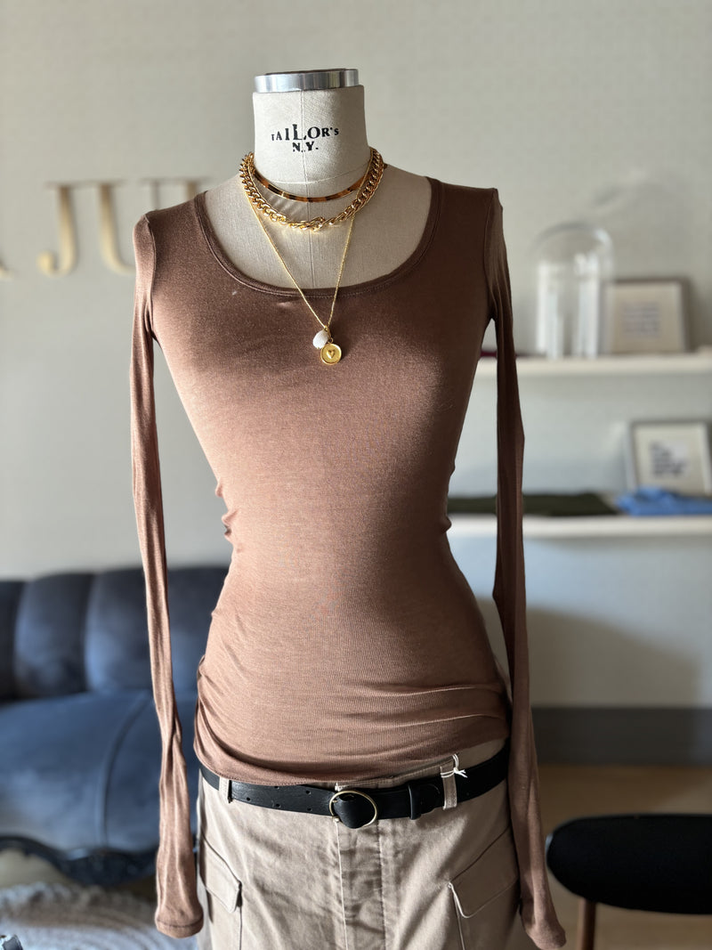 Round-neck cotton shirt