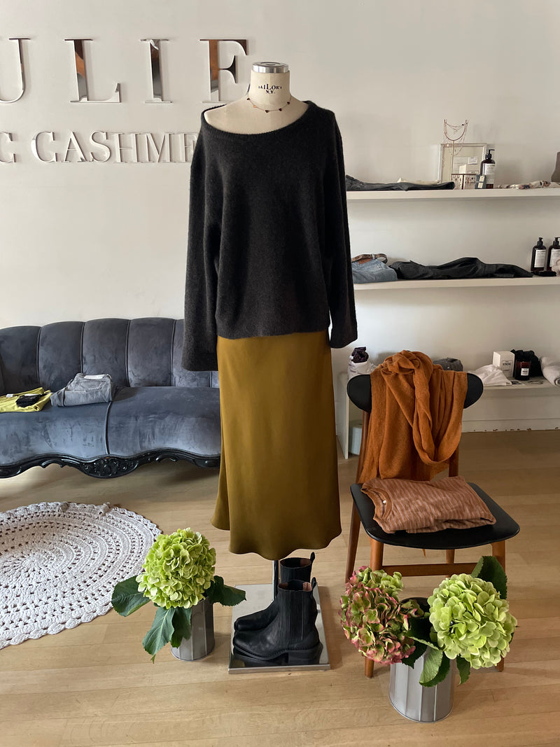 Maglia girocollo over soft cashmere