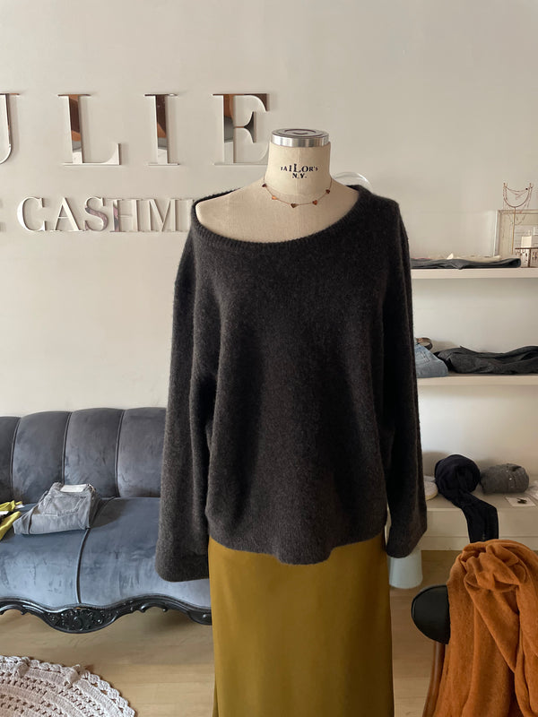 Maglia girocollo over soft cashmere