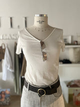 T-shirt scollo a v manica corta vestibilià regular